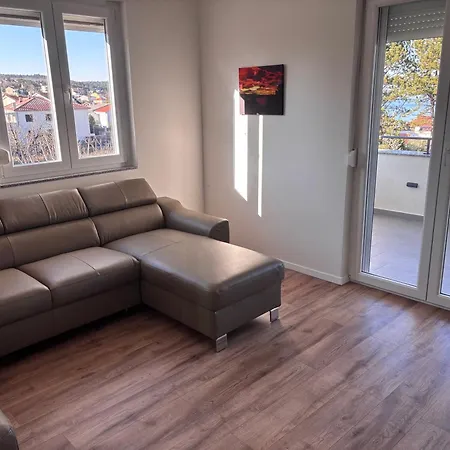 Apartment Karmen *